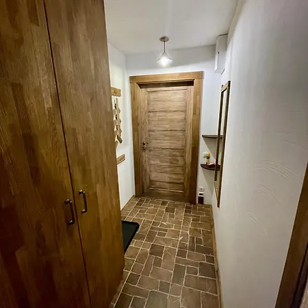 Nafta Aparts 4* Skhidnytsia