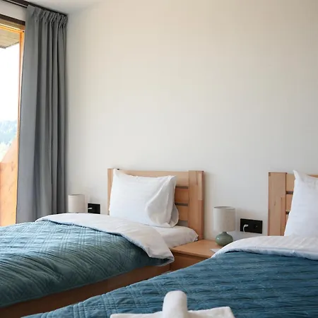 Aparthotel Nafta Aparts & *