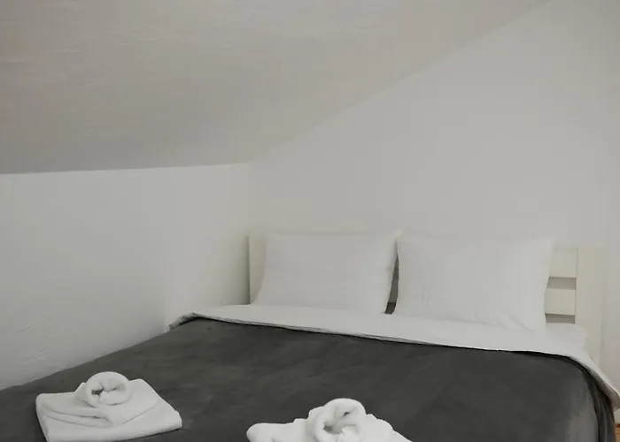 Aparthotel Nafta Aparts &